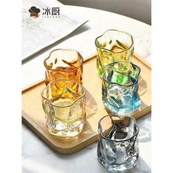 玻璃酒杯ins高顏值女生威士忌
