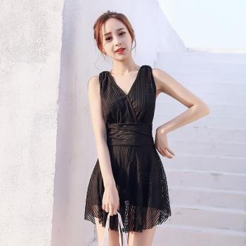 泳衣女性感韓國網紅ins海邊度假連體遮肚顯瘦保守裙式泡溫泉泳裝