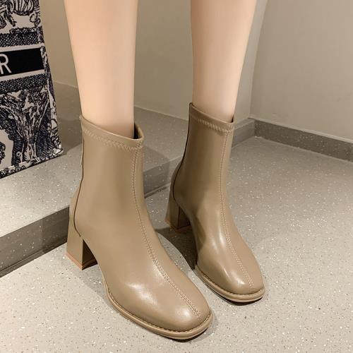 小短靴女及踝靴2024秋季新款法式粗跟單靴復古白色方頭馬丁靴春秋