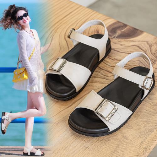 涼鞋女2025新款夏季平底外穿百搭不累腳運動休閑超火大碼女士涼鞋