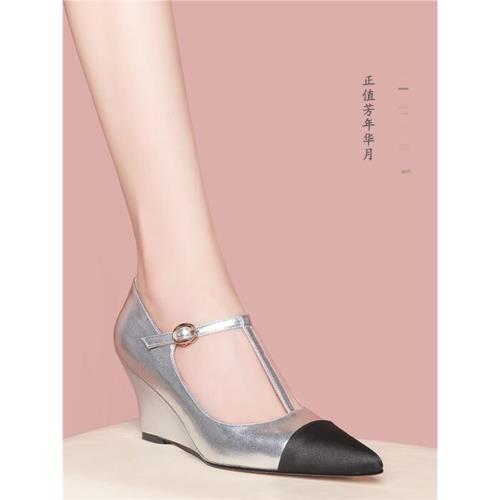 T型帶坡跟單鞋女歐美新款里外全皮氣質宴會瓢鞋 金銀色尖頭高跟鞋