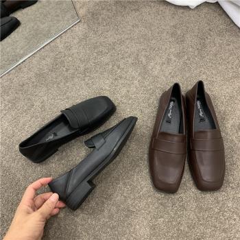 學院風粗跟黑色方頭樂福小皮鞋