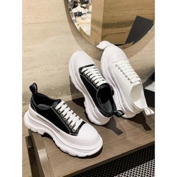 麥昆秋季百搭厚底鬆糕增高小白鞋