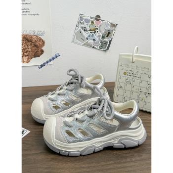包頭銀色小眾學生醜萌運動涼鞋