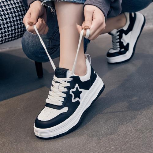 鞋子女2025新款小白鞋春季爆款百搭真皮黑白熊貓厚底星星運動板鞋