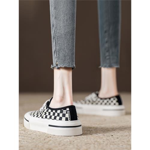 黑白棋盤格帆布鞋女平底系帶運動板鞋2025夏季薄款透氣休閑小白鞋