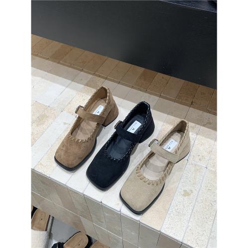 法式復古方頭粗跟瑪麗珍鞋女鞋子2025新款秋冬季一字帶中高跟單鞋