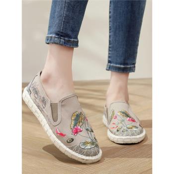 中國風手工刺繡秋冬季老北京布鞋