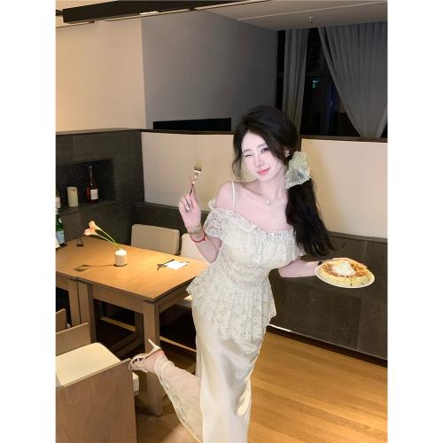 Sun雅喬【徐睿知】彈力蕾絲吊帶上衣