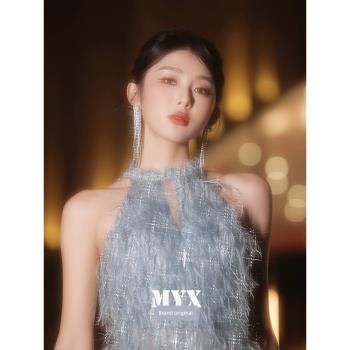 法式洋裝小晚禮服女2024新款高階輕奢小眾短款羽毛掛脖高定連衣裙