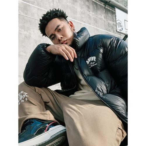 Lining/李寧正品冬季男子新款字母印花立領寬松短款羽絨服AYMT139