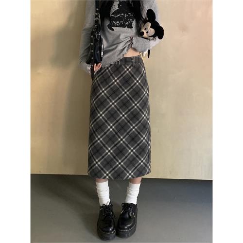 紅人館格子秋冬款直筒包臀半身裙