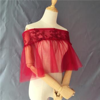 凱蒂一字領酒紅色蕾絲紗伴娘禮服