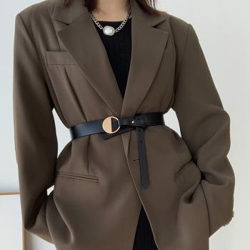 女ins配裙子焦糖色大衣真皮腰帶