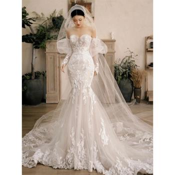 抹胸輕婚紗蕾絲超仙森系新娘訂婚禮服女魚尾法式迎賓出門紗遮手臂