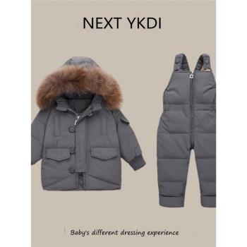 英國NEXT冬季兒童羽絨服套裝男女寶寶嬰兒貉子毛領背帶褲上衣套裝