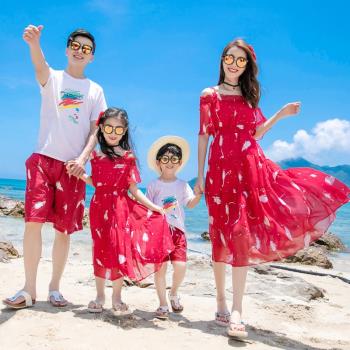 沙灘親子裝一家三四口波西米亞母女連衣裙父子套裝海邊度假全家裝