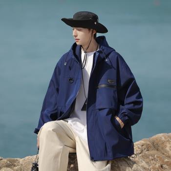 沖鋒衣外套男2023年秋季新款戶外爬山連帽登山服男士休閑工裝夾克