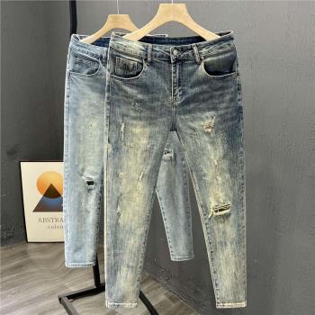 潮牌ins痞帥破洞牛仔褲男時尚彈力修身九分褲百搭休閑刺繡小腳褲