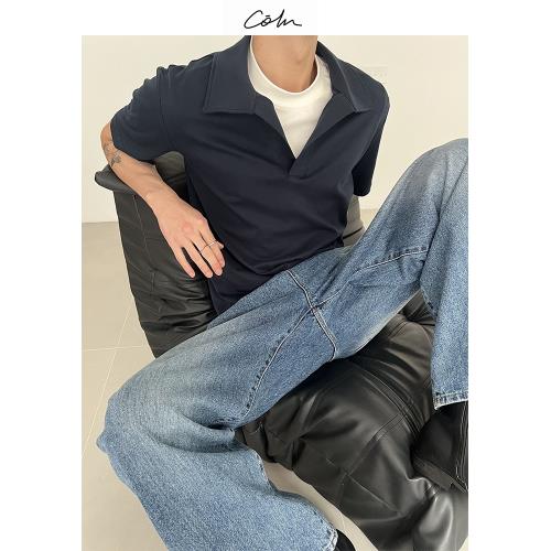 COLN全世界都在miu來miu去而我只想讓V領短袖polo讓你高知又時髦