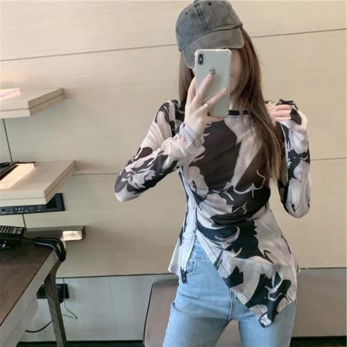 chic不規則開叉打底衫春秋ins上衣女早秋季設計感顯瘦印花長袖t恤