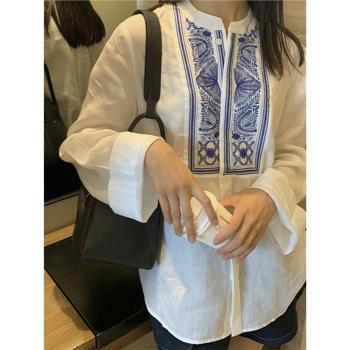 復古青花瓷刺繡襯衫女裝2023早秋新款民族風休閑百搭長袖棉麻上衣
