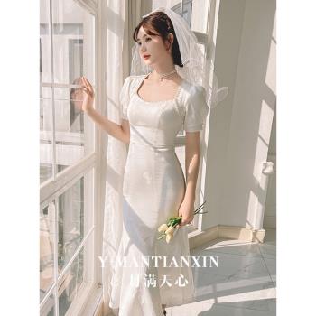白色冬季小眾領證輕婚紗晚禮服