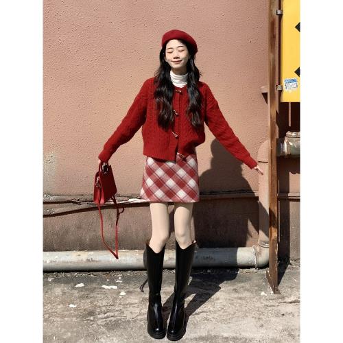 過年女裝跨年穿搭紅色毛衣半身連衣裙子套裝秋冬季開衫穿搭針織衫