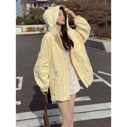 奶黃色休閑工裝外套女春秋2025新款溫柔風爆款風衣美式復古港風