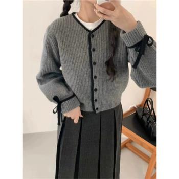 韓國chic秋冬減齡復古小眾氣質設計感蝴蝶結V領百搭毛衣外套女
