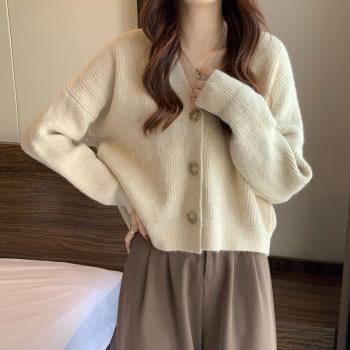 杏色v領浣熊絨開衫小眾外套毛衣