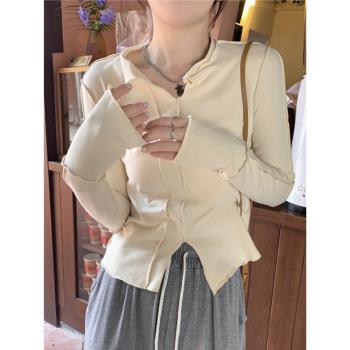 奶杏色卡腰辣妹開叉短上衣秋季高階感V領正肩獨特長袖t恤女打底衫