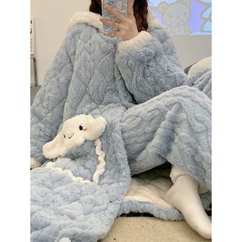 2022年新款睡袍女冬季珊瑚絨三層夾棉加厚可愛連帽睡衣家居服套裝