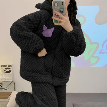 2022年秋冬季珊瑚絨三層夾棉卡通睡衣女士加厚拉鏈連帽保暖家居服