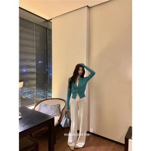 Wuuus【溫暖調色盤】35%羊毛 微絨感針織開衫女2024新款毛衣外套