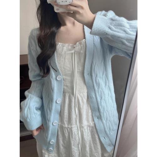 Bluee33溫柔系奶油藍慵懶針織開衫女麻花外穿寬松毛衣加厚v領外套