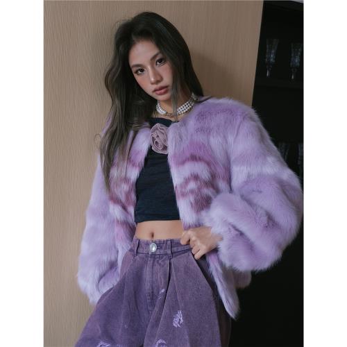 【清貨折】LUMING ROOM 皮草毛衣開衫一字肩燙⾦玫瑰印花⽜仔褲