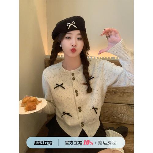 小香風蘇三三早秋穿搭蝴蝶結開衫