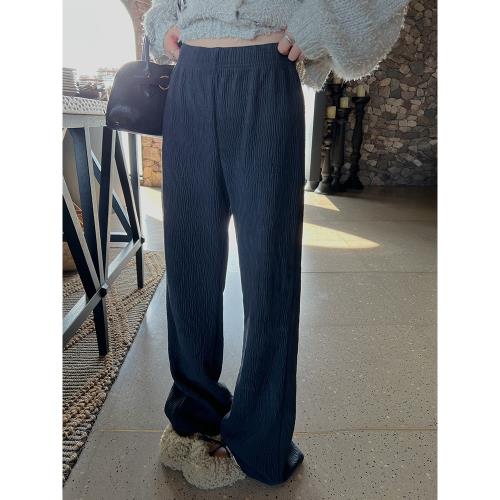 superniniyy 顯腿長絨面鹿皮絨褶皺工藝微微喇叭褲直筒顯瘦休閑褲