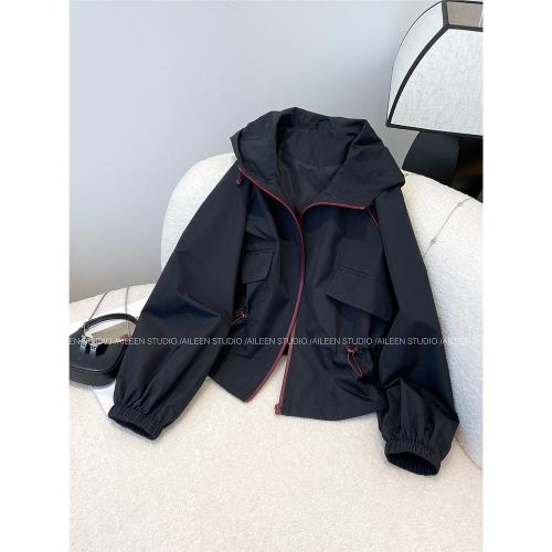 黑色連帽沖鋒衣外套女短款2026春裝新款設計感高級感氣質夾克上衣