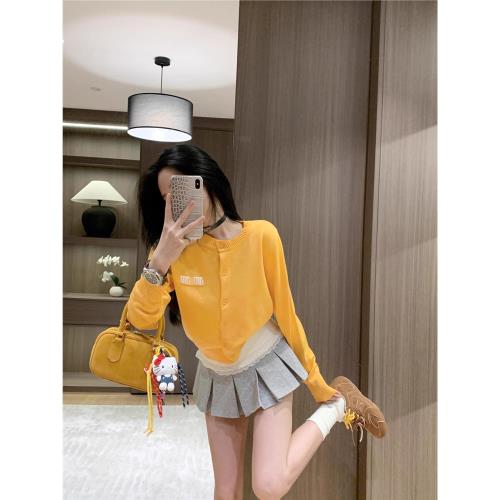 YANGMEIWEN 顯白天花板 少女感多巴胺學院風短款針織開衫初秋新款