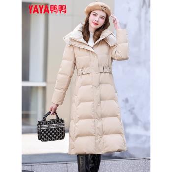 鴨鴨羽絨服女2024年冬季新品長款連帽時尚純色百搭韓版保暖外套