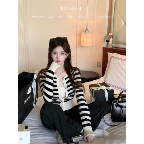 KIMYY金｜我的韓系女友 怎么穿都不會出錯的100%棉羊毛開衫