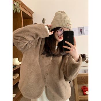 一三良品小個子 毛茸茸～仿貂絨慵懶風v領環保皮草外套女冬季短款