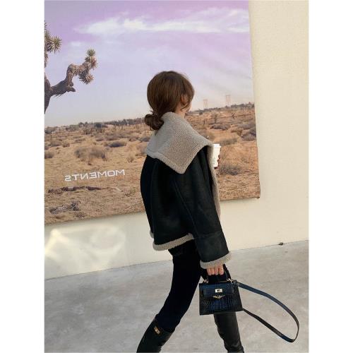 大翻領機車服女冬羊羔毛2024新款加厚寬松百搭短款皮毛一體外套女