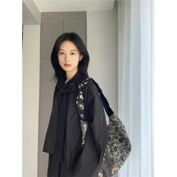 陳小腿~Turn left 【心軟的神】領口蝴蝶結綁帶寬松風衣外套女秋