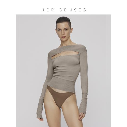 HER SENSES/何識時裝系列挖領女上衣溫暖舒適有光澤 C036