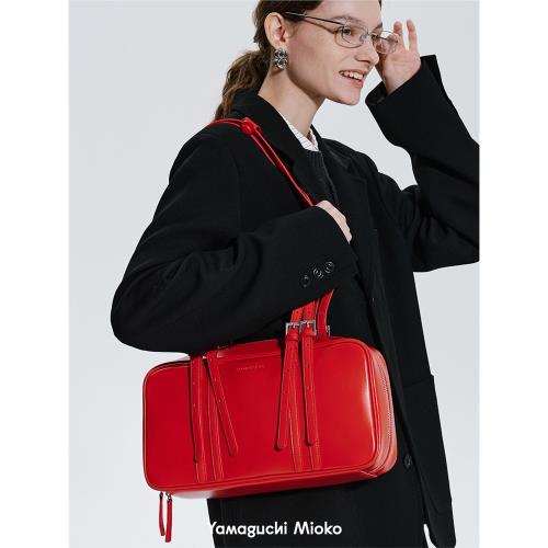 山口美袋 New Vintage 植鞣真皮雙皮帶扣斜挎方圓大容量波士頓包