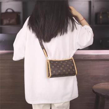 MK女包2024秋冬新款高階感輕奢印花腋下小方包復古通勤單肩斜挎包