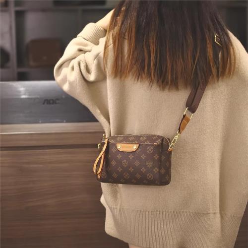 MK包包女2025春夏新款高級感老花真皮枕頭包時尚洋氣寬肩帶斜挎包